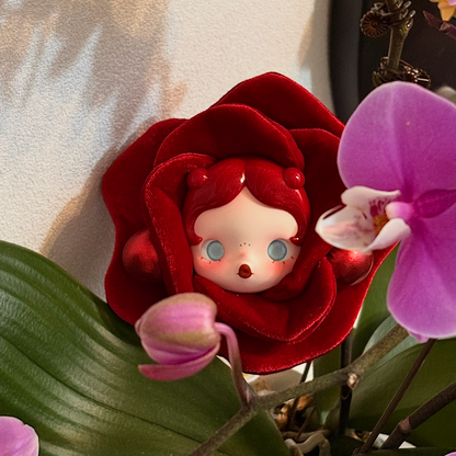 【T】SKULLPANDA Petals In Four Acts Series Earphone Bag
