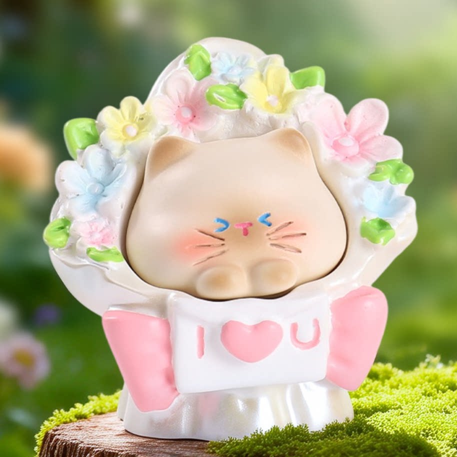 A lively kitten#NewFigure #DeskFigure  #Pocket Sized Figurine